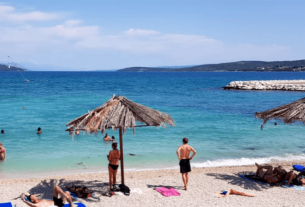 Roteiro pela Croácia - Aeroporto de Split Praias de Split | 1001 Dicas de Viagem