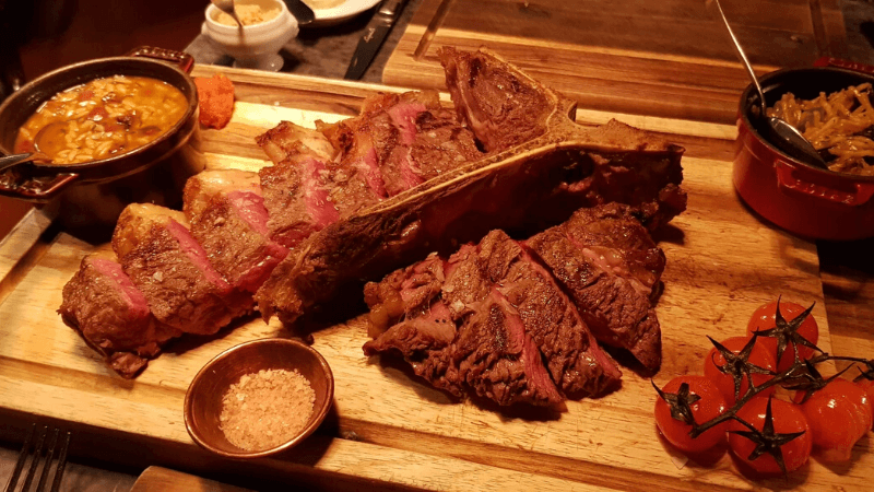 Sala de Corte de Lisboa - Steakhouse in Lisbon - Onde comer em Lisboa Roteiro em Portugal