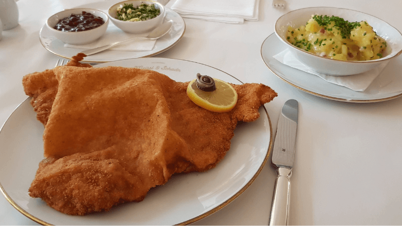 Best Schnitzel - Meissl & Schadn Vienna 1- Roteiro em Viena - Roteiro na Áustria - Onde comer em Viena | 1001 Dicas de Viagem