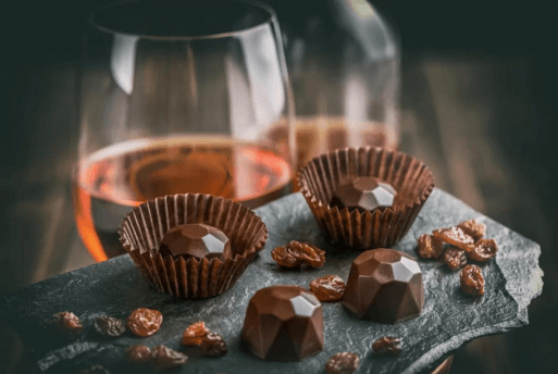 Harmonização de vinho e chocolate. Como harmonizar vinhos e chocolates. Escolhendo vinho para combinar com chocolate. Vinho na Páscoa.