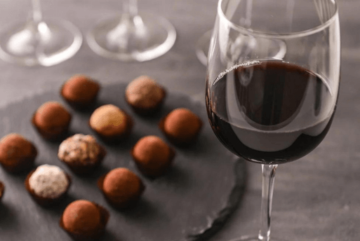 Harmonização de vinho e chocolate. Como harmonizar vinhos e chocolates. Escolhendo vinho para combinar com chocolate. Vinho na Páscoa.